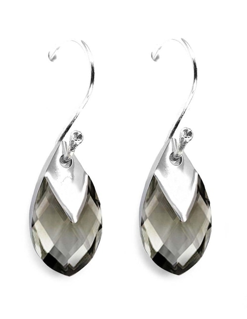 Imagen de producto Aretes Zvezda de plata con acabado brillante cristal