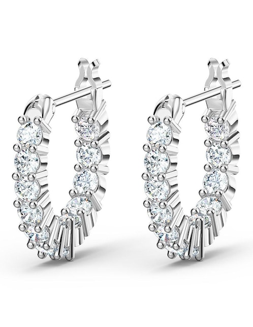 Aretes Swarovski con acabado brillante