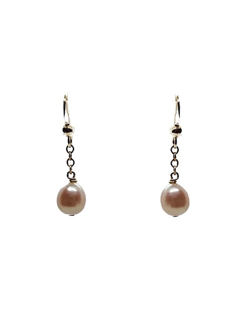 Aretes María Karina con acabado brillante perla