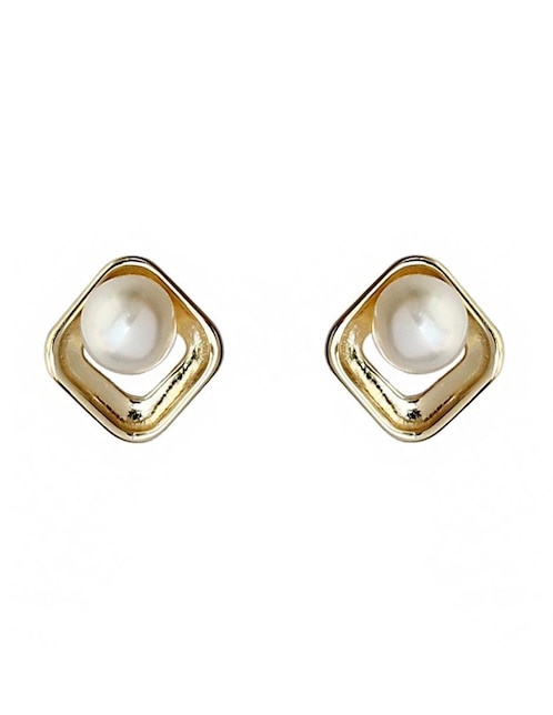 Aretes Sofia Blum de plata P 925 con acabado brillante perla