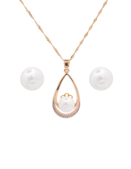 Aretes y collar