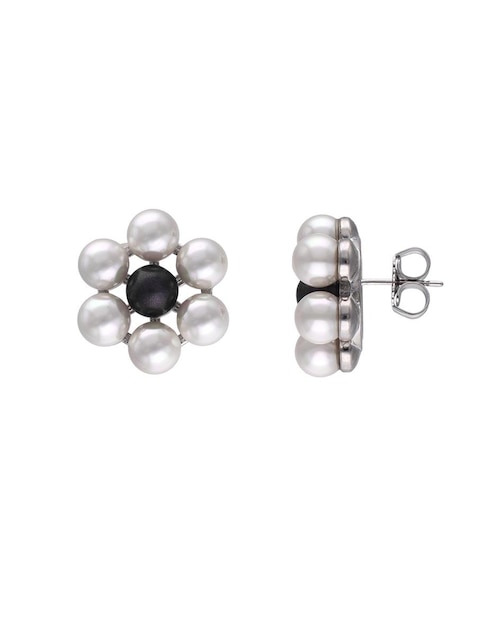 Aretes cortos de flor Majorica Kate de plata P 925 con acabado lustre perla