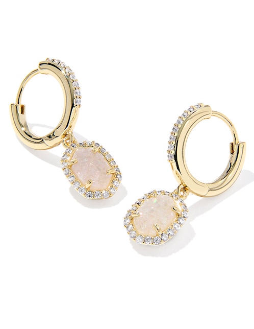 Aretes cortos Daphne con acabado baño de oro 14 K cuarzo 1