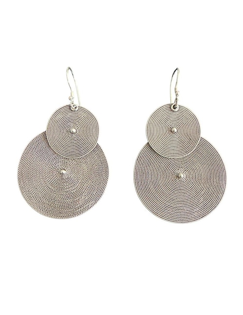 Aretes largos Carana de plata P 925 con acabado martillado