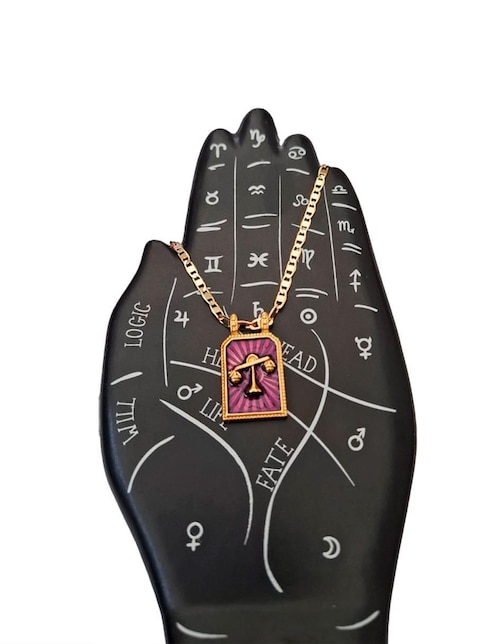 Collar con dije de signo zodiacal Nira Constelaciones de oro laminado 10 K