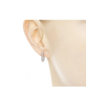 Arracadas Pandora de plata con acabado brillante circonita