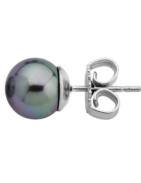Aretes Majorica con acabado lustre perla