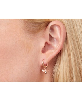 Aretes Olivia Burton de plata con acabado brillante