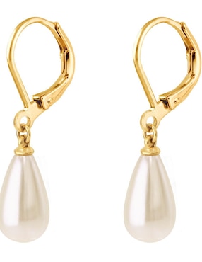 Aretes Carré con acabado brillante perla