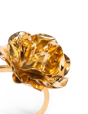 Anillo de flor Daniel Espinosa Jewelry Eden con acabado baño de oro 22 k