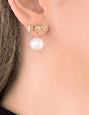 Aretes Daniel Espinosa Jewelry con acabado baño de oro
