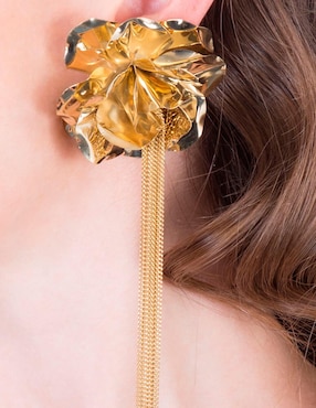 Aretes Daniel Espinosa Jewelry con acabado baño de oro