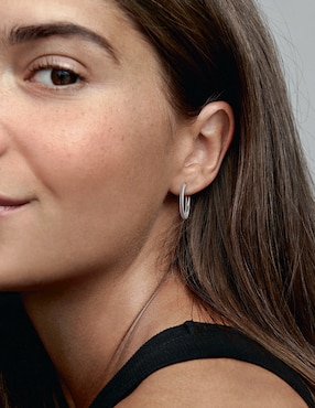 Aretes Pandora de plata P 925 con acabado brillante