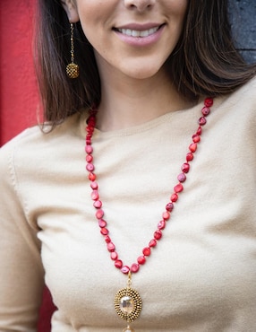 Aretes María Karina con acabado brillante cristal