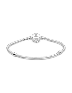 Brazalete Pandora de plata con acabado pulido