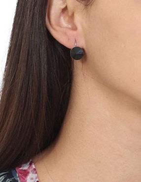 Aretes de círculo Ocean Heart de oro blanco con acabado brillante cristal