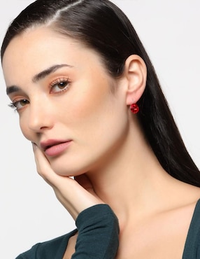 Aretes de círculo Ocean Heart de oro blanco con acabado brillante cristal