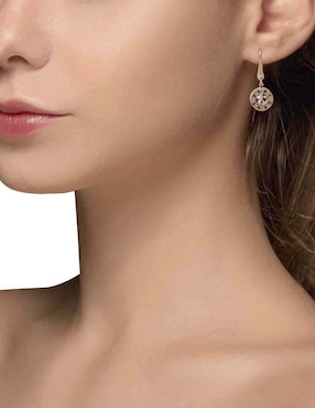 Aretes Dkny con acabado brillante