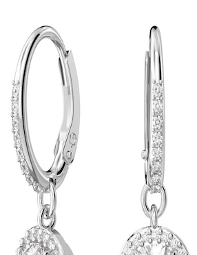 Aretes ovalados Swarovski con acabado brillante