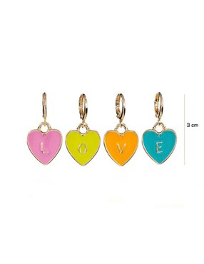 Aretes de corazón Parisa Joyería con acabado baño de oro