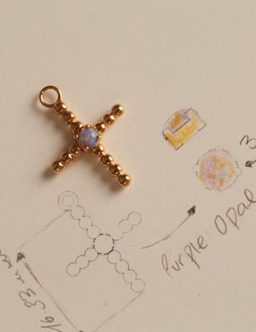 Charm de cruz Apodemia classic ópalo