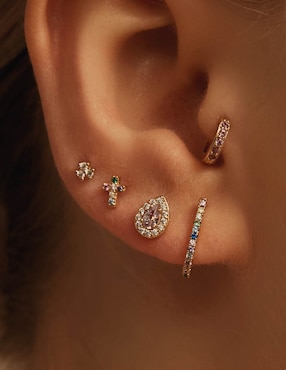 Aretes de gota Apodemia Classic con acabado baño de oro circonita