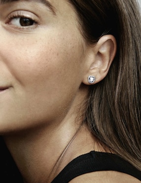 Broqueles redondos Pandora Moments de plata P 925 con acabado brillante zirconia cúbica
