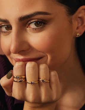 Anillo con gema Apodemia Nefertiti circonita con acabado baño de oro