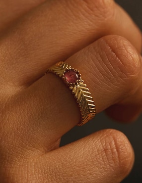 Anillo con gema Apodemia Sea creatures turmalina con acabado baño de oro