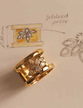 Anillo con gema Apodemia Suculenta circonita con acabado baño de oro