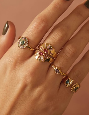 Anillo con gema Apodemia Nefertiti circonita con acabado baño de oro