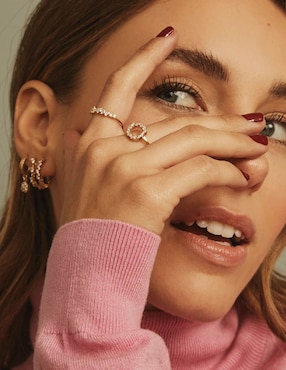 Anillo con gema Apodemia Angelique circonita con acabado baño de oro