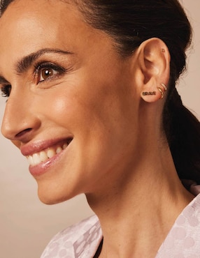 Aretes Apodemia con acabado baño de oro