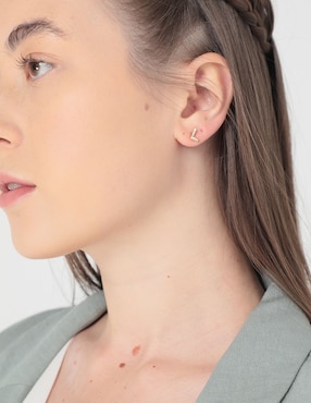 Broqueles de letra l Kendra Scott con acabado baño de oro cristal