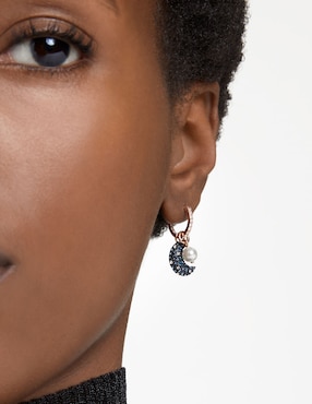 Aretes de luna Swarovski con acabado pavé