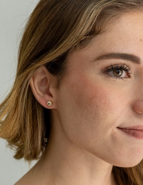 Aretes Oro Angelus Tendencias con acabado chapa de oro zirconia
