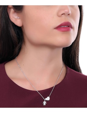 Collar con dije de niña Ocean Heart