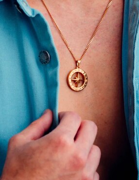 Collar de estrella Cruze de baño de oro 18 K