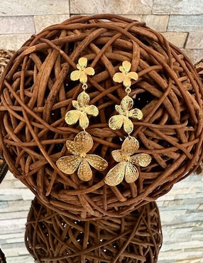 Aretes de flor Ablime Joyería Ablime Flor con acabado brillante