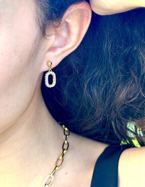 Aretes rectangulares Mayfer Joyería Toscana con acabado brillante cristal