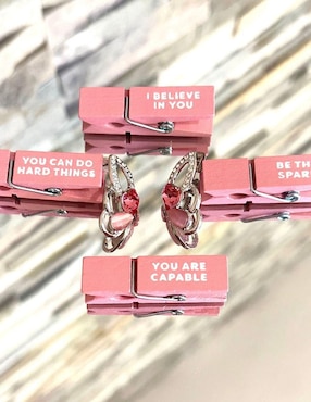 Aretes de mariposa Mayfer Joyería con acabado brillante cristal