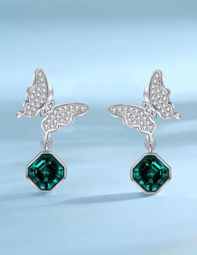 Aretes de mariposa Mayfer Joyería Oporto con acabado brillante cristal