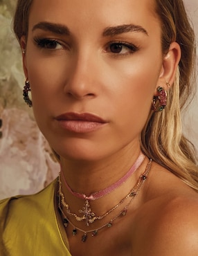 Collar de gota Apodemia Natural de latón 18 k