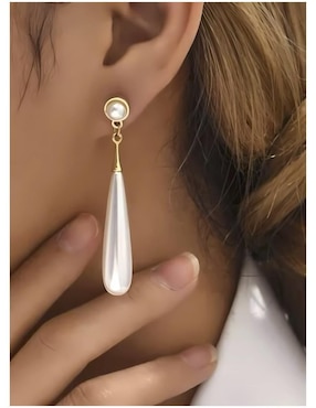Aretes de gota Mink con acabado brillante