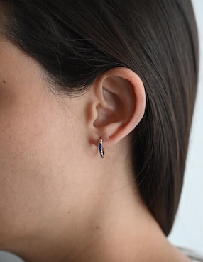 Piercing circular Carmela Mía de plata P 925 con acabado baño de oro zirconia