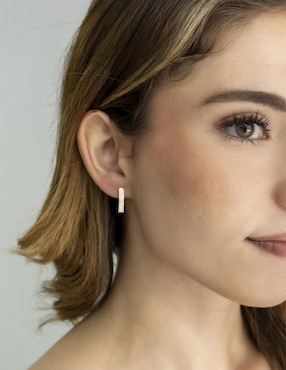 Aretes redondos Oro Angelus con acabado brillante zirconia