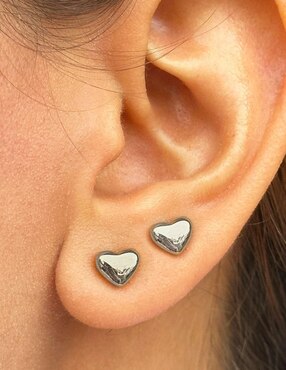 Broqueles de corazón Clepsidra con acabado lustre