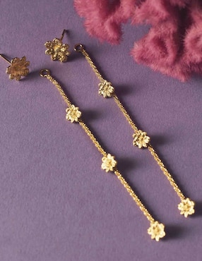 Aretes de flor Chica Apodemia Zinia con acabado baño de oro
