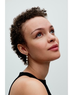 Aretes Pandora Essence de plata P 925 con acabado baño de oro perla