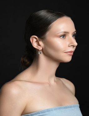 Aretes cuadrados Gladkova Joyería de oro con acabado brillante amatista